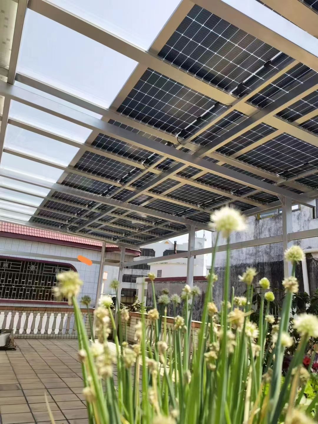 南充别墅家用屋顶太阳能发电系统安装